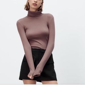 New without tags mauve Zara turtleneck